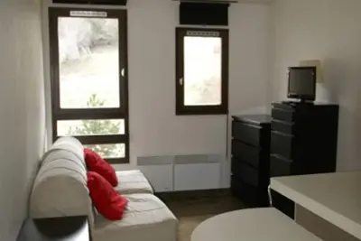 Studio chaleureux aux Adrets - Face aux pistes, 4ème étage, 2 pers, cuisine équipée