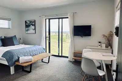Image de Studio 3, Studio Three - Tasman View Accommodation