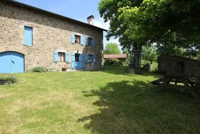 Image de Gîte rustique avec grand terrain près de Lapte, à 5 km du barrage de Lavalette