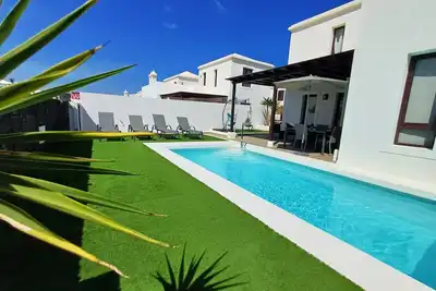 Image de Villa with private heated swimming pool, Wifi, Prime video, Bbq, tennis table