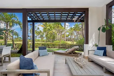 Las Palmeras | Oceanfront Luxury 3 Bedrooms Villa