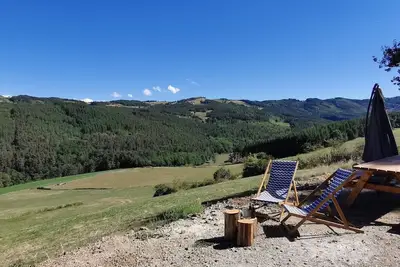 Image de Maison de vigne rénovée à Langeac, nature et randonnées