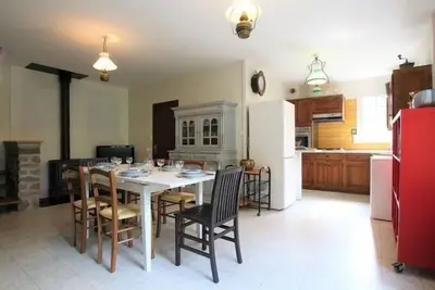 Image de Maison familiale avec terrasse, grand terrain et proche de la rivière - Alleyras, 6 pers.