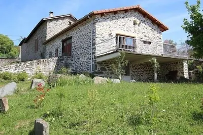 Image de Grange restaurée avec terrasse et wifi à La Bastide