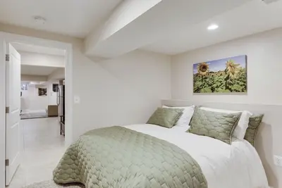 Image de Beautiful and Spacious Apartment in Bloomingdale