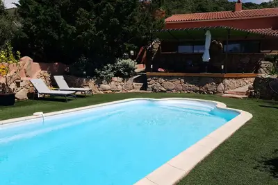 Image de Et sa piscine privative dans un havre de paix