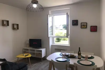 Image de T2 moderne, 300 m de la plage, parking privé gratuit