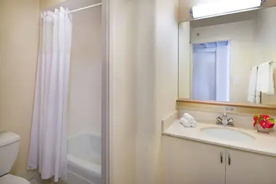 Image de Family and Friends Getaway! City View Unit w/ Kitchenette, Outdoor Pool