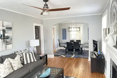 Image de ★ Charming Comfy Cottage Home with a Modern Flair★