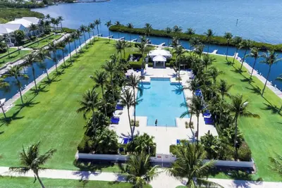 Waterfront Luxury Villa w/ Views, Dockage - Latitude Adjustment- Indigo Reef