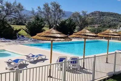 Image de Appartement duplex dans résidence avec piscine à 5 minutes de Saint Florent