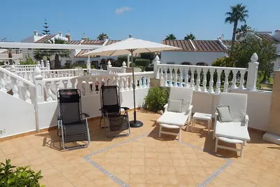 Image de Prime location for Villamatin Plaza, front terrace overlooks communal pool