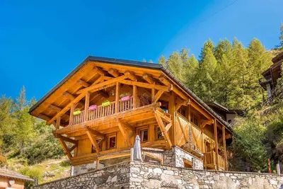 Image de Chalet, à 200m des pistes de ski, remise en forme, sauna, hammam, terrasse, cheminée ou poêle à bois