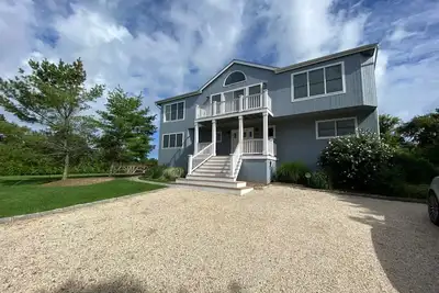 Image de Gorgeous Southampton Contemporary country charm