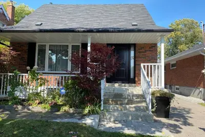 Image de Beautiful Vacation or Relocation Home in Scarborough