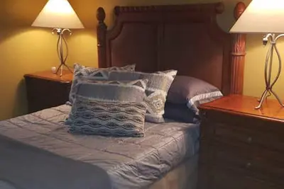 Image de B14 * Comfy 1 Br * WiFi * SmartTV * Full Kitchen * Parking * Walk Everywhere!