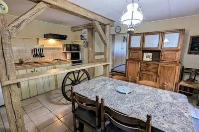 Image de Gîte chaleureux en pleine nature avec terrasse, idéal pour randonnées et vététistes, proche de Gérardmer