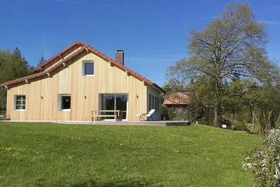 Image de Maison avec Terrasse, Babyfoot et Pétanque à Gérardmer