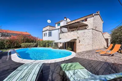 Image de Maison de vacances avec piscine privée pour 5 personnes env. 110 qmà Rovinj, Istrie (Istrische Riviera)