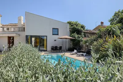Image de Maison de vacances avec piscine privée pour 6 personnes env. 300 qmà Pula, Istrie (Istrische Riviera)