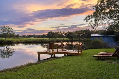 Image de The Highlander house! ! Waterfront house located along the Bayou.