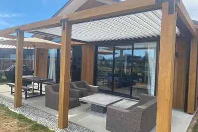 Image de Alpine Estate Retreat