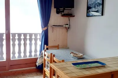 Image de Studio avec balcon sud dans un écrin de verdure, Le Biot