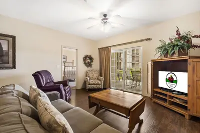 Image de Walk-in 2 King Bedroom, 2 Bath Golf Condo with Covered Patio - Walk out to Pool!