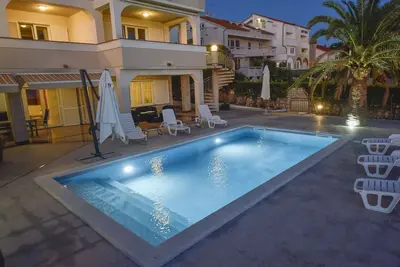 Image de Deluxe Three-Bedroom Apartment with Pool next to the Sea