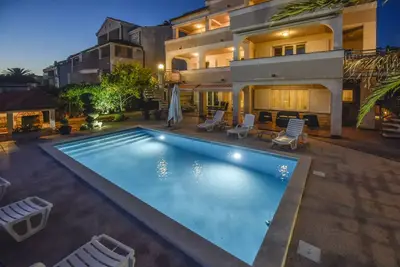 Image de Deluxe One-Bedroom Apartment with Pool next to the Sea