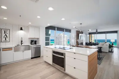 Image de \"Ocean Breeze\" Destin, Beachfront, Panoramic Gulf Views, 2 Resort Pools