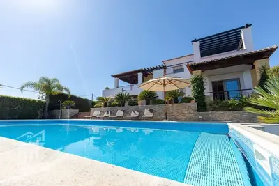 Image de A stunning 3 bedroom villa