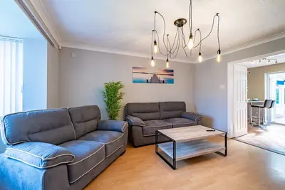Image de Peterborough Contractors, 6Beds, 2Baths, Free Parking6