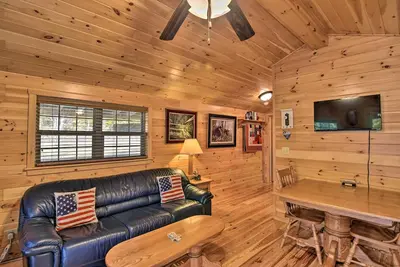 Image de Cozy ‘Anchors Away’ Cabin Hideaway w/ Fire Pit!