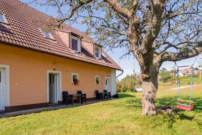 Image de Appartement RabynÄ› by Interhome