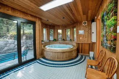 Image de A Cozy Country Retreat * Indoor Hot Tub * Ski * Wi-Fi