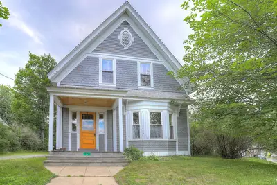 Image de 🐾5 Pleasant Street - Conveniently located in town, dog friendly