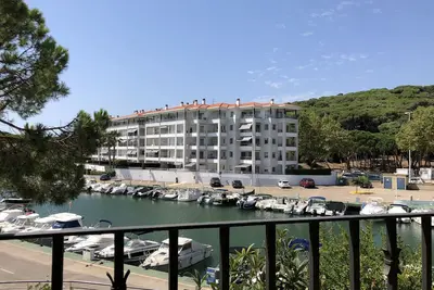 Image de A 30m de la plage, avec vue sur le port, appartement avec un beau balcon et wifi