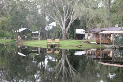 Image de Relaxing waterfront haven. Near Moffett cancer center.