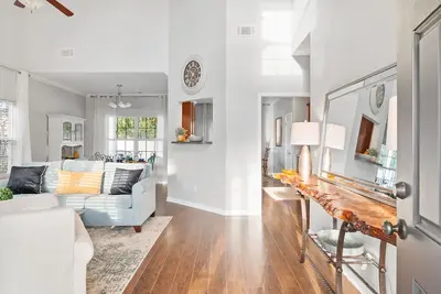 Image de WinterDiscount-30%! Large 4 Bdrm West Mboro Home with Garage, Instant 840Access!