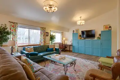 Image de 8 Mi to Copper Mtn: Dtwn Frisco Retreat w/ Deck!