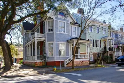 Image de Big Blue House - Both Units - Near Forsyth Park