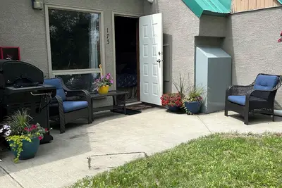 Image de Ski, golf, hike or bike right outside your door if you like!