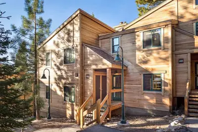 Northstar Gold Bend Modern Cabin
