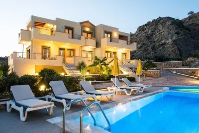 Image de Villa extravagante à Rhodes | Villa 6 Chambres avec Vue sur la Mer à Pefki | 12 Invités | Piscine pr