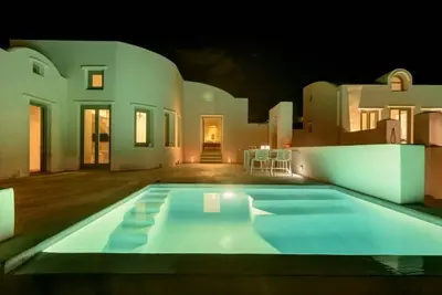 Salty villa with private Pool & Sea view