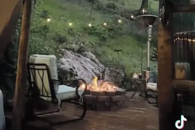 Image de Evergreen Romantic Mountain Cabin near Evergreen Lake.