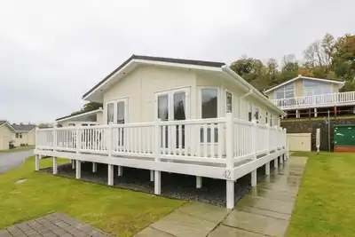 Image de Cwtch Lodge 42, pet friendly, with a garden in Wisemans Bridge