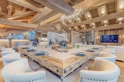 Image de Chalet 5* à Tignes - 16 pers, 450m2 - Sauna, Jacuzzi, Salle de Jeu, Ski aux pieds, Proche Remontées