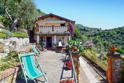 Image de Superbe maison de 3 chambres à Camaiore